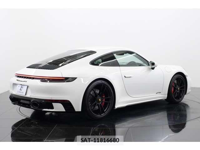 Porsche 911 2022-02 8075119-2