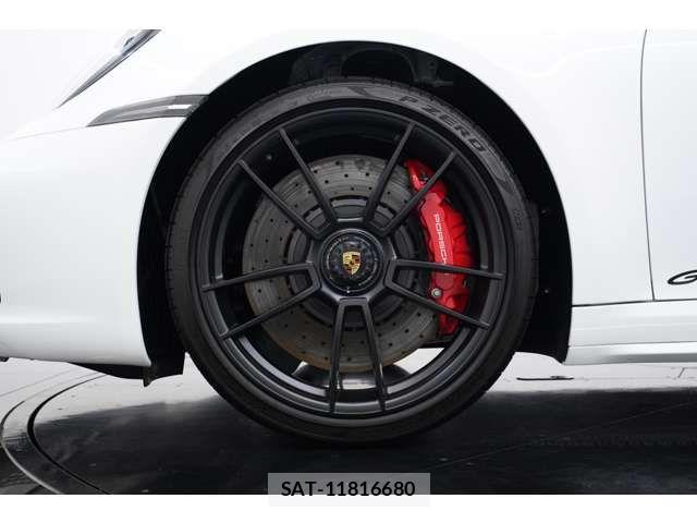Porsche 911 2022-02 8075119-4