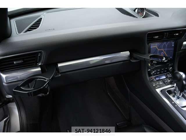 Porsche 911 2018-11 8075120-17