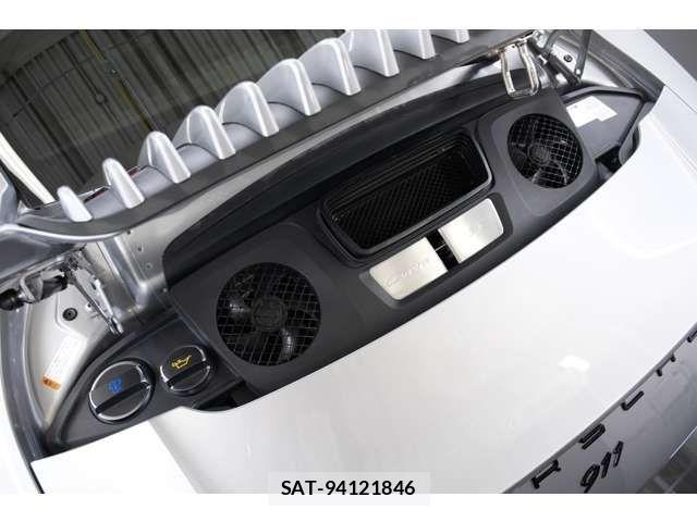 Porsche 911 2018-11 8075120-7