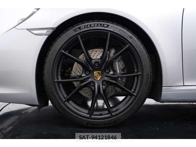 Porsche 911 2018-11 8075120-8