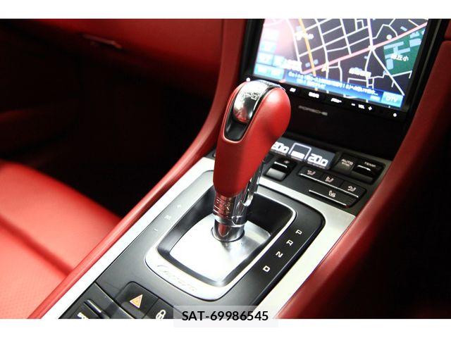 Porsche 911 2013-11 8075122-24