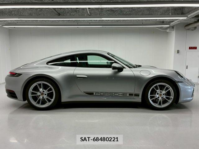 Porsche 911 2020-10 8101196-9