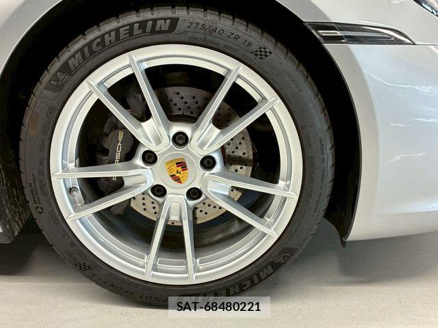 Porsche 911 2020-10 8101196-10