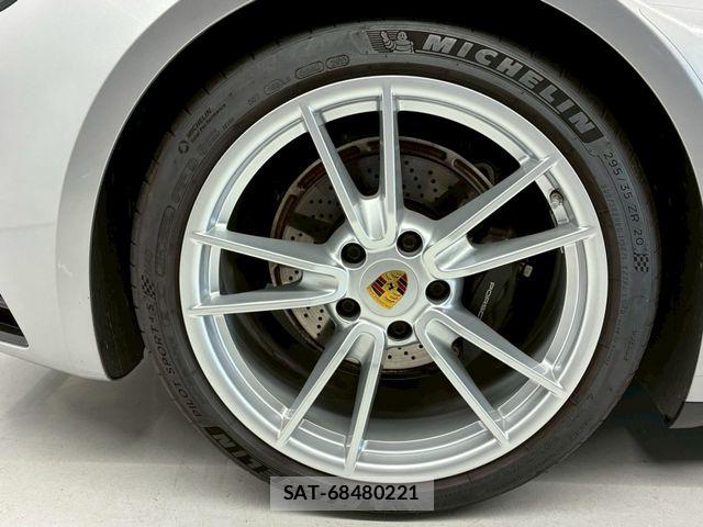 Porsche 911 2020-10 8101196-11