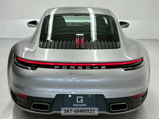 Porsche 911 2020-10 8101196-13