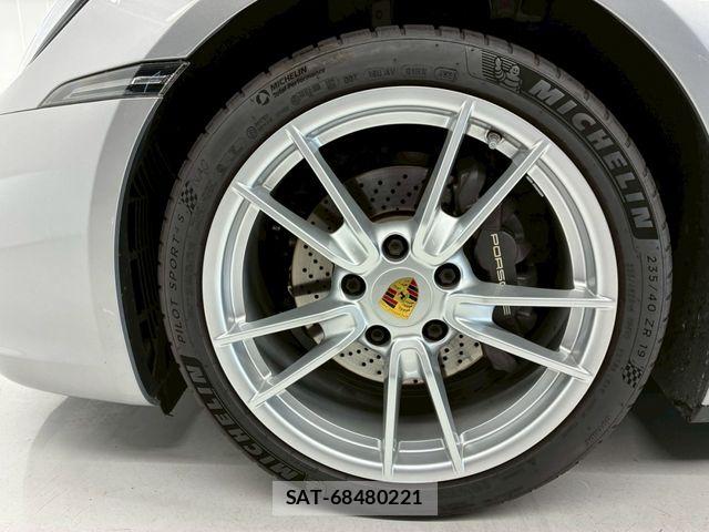 Porsche 911 2020-10 8101196-16