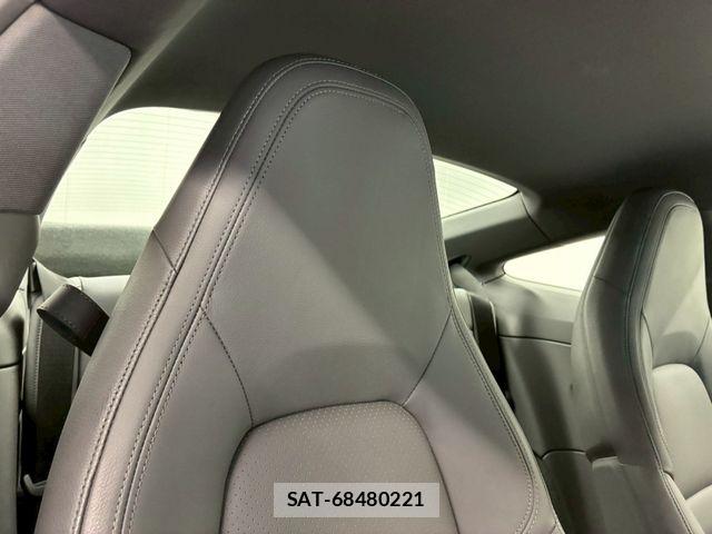 Porsche 911 2020-10 8101196-21