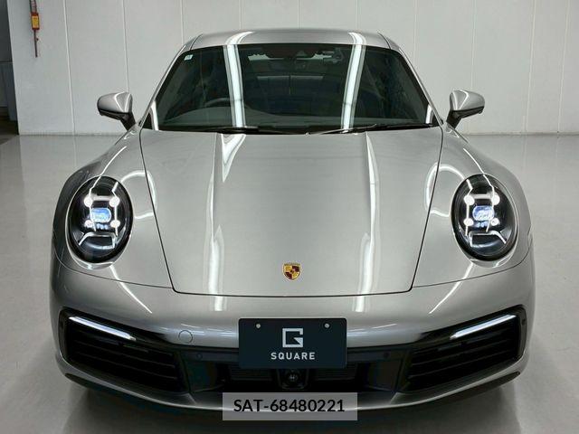 Porsche 911 2020-10 8101196-7