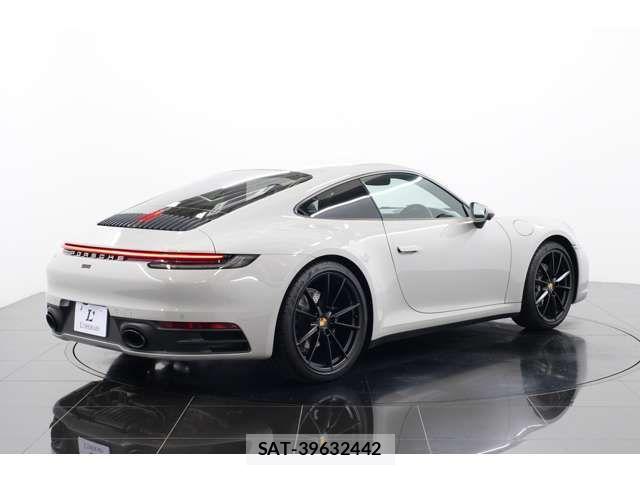 Porsche 911 2024-03 8159009-2