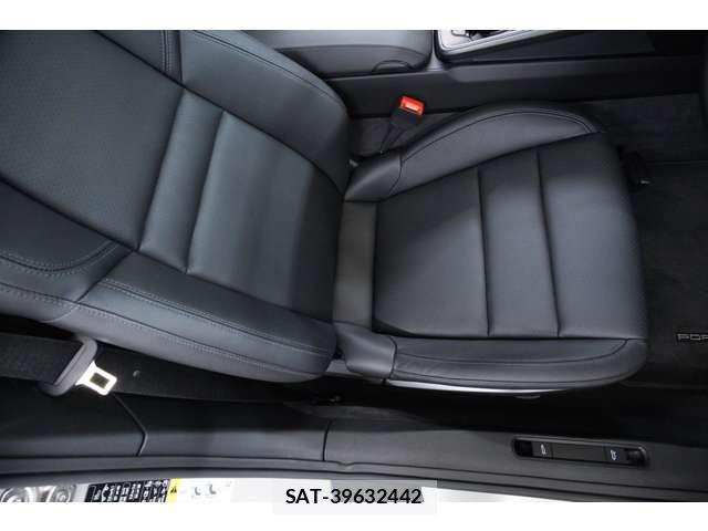 Porsche 911 2024-03 8159009-6