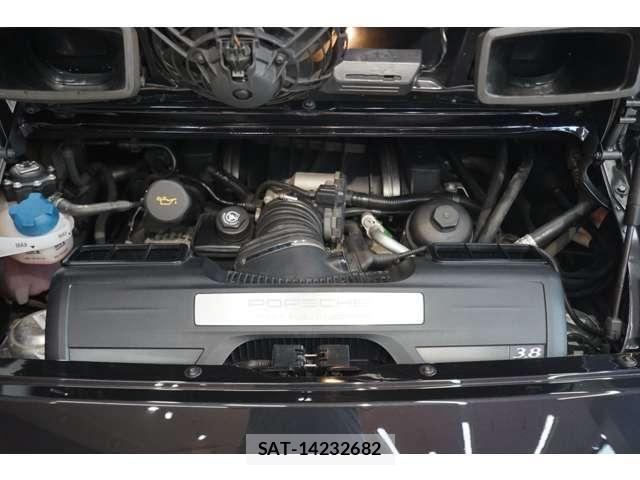 Porsche 911 2009-05 8159010-9