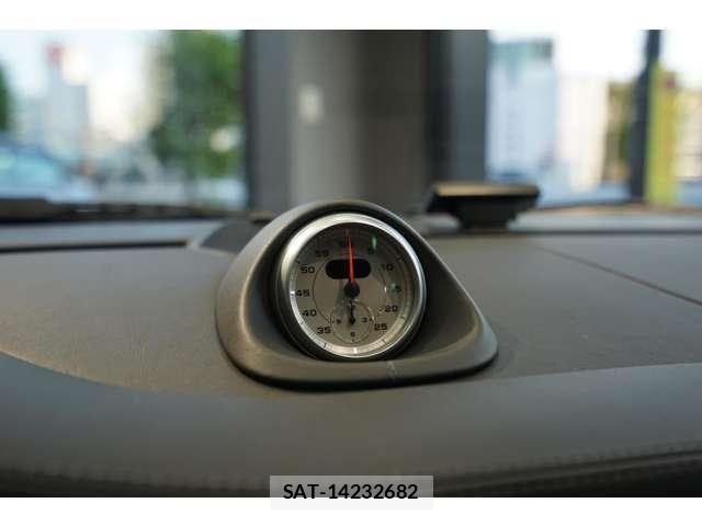 Porsche 911 2009-05 8159010-13