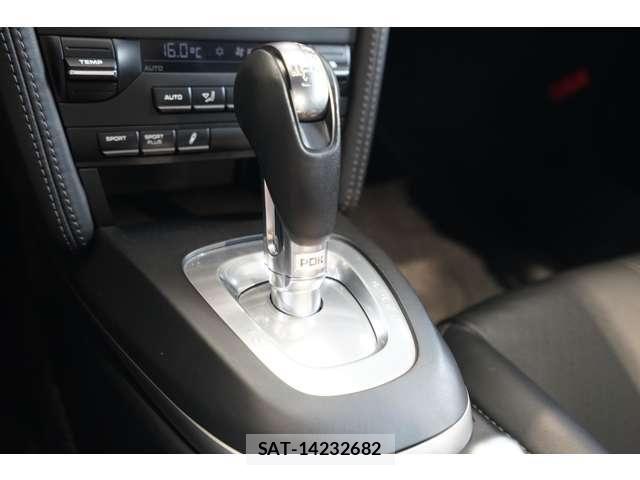 Porsche 911 2009-05 8159010-16