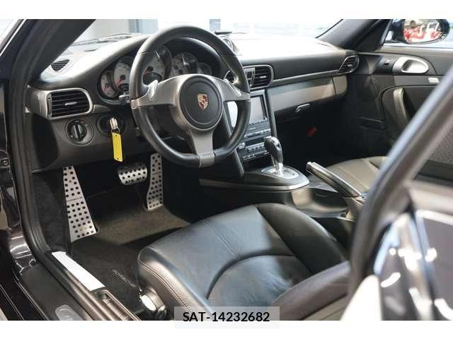 Porsche 911 2009-05 8159010-2
