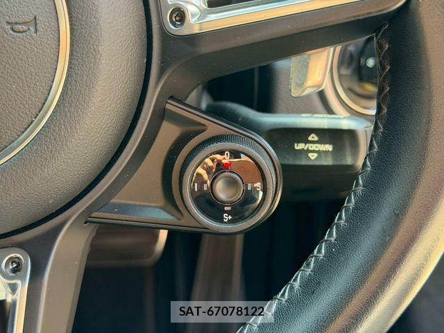 Porsche 911 2017-07 8209534-9