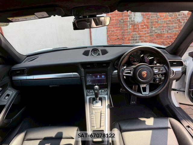 Porsche 911 2017-07 8209534-2