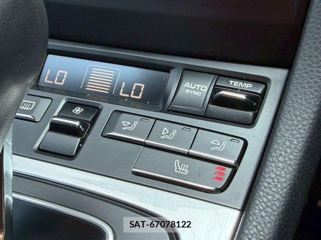 Porsche 911 2017-07 8209534-5