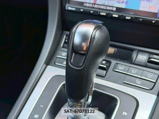 Porsche 911 2017-07 8209534-6