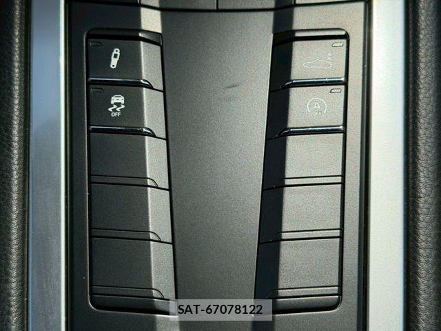 Porsche 911 2017-07 8209534-7