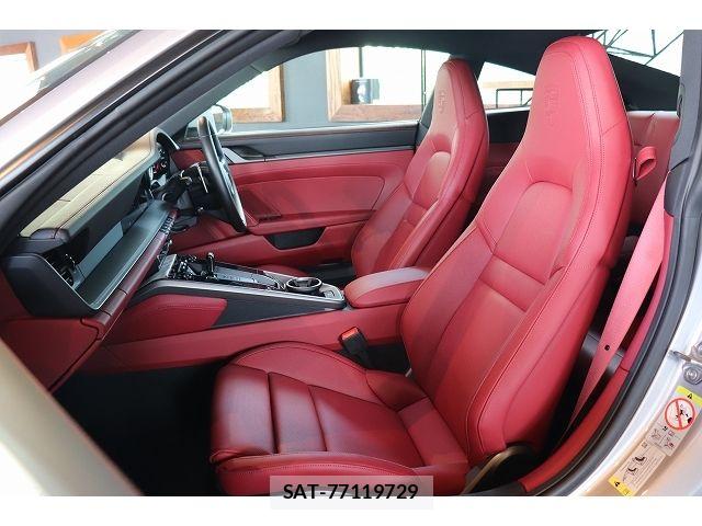 Porsche 911 2024-03 8209533-11