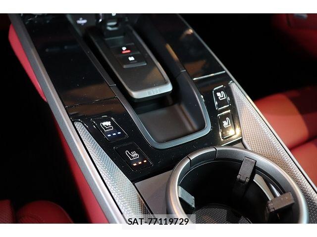Porsche 911 2024-03 8209533-14