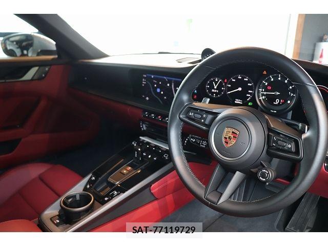 Porsche 911 2024-03 8209533-17