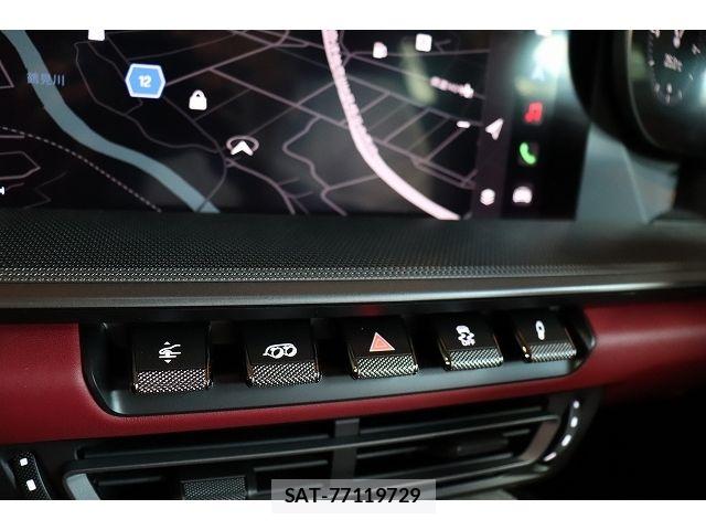 Porsche 911 2024-03 8209533-22