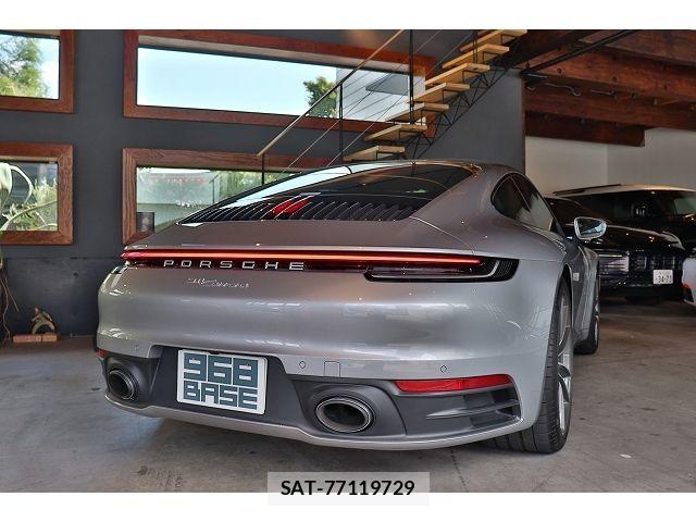 Porsche 911 2024-03 8209533-7