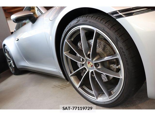 Porsche 911 2024-03 8209533-8
