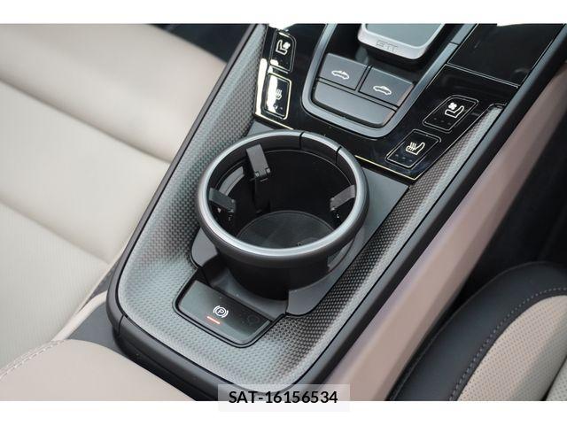 Porsche 911 2026-06 8316381-16