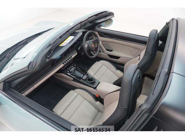 Porsche 911 2026-06 8316381-21
