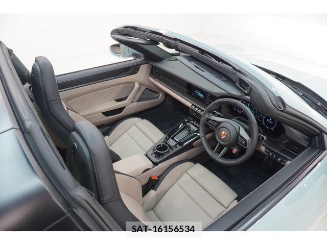 Porsche 911 2026-06 8316381-22