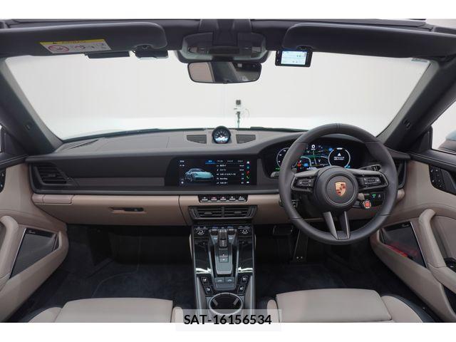 Porsche 911 2026-06 8316381-23