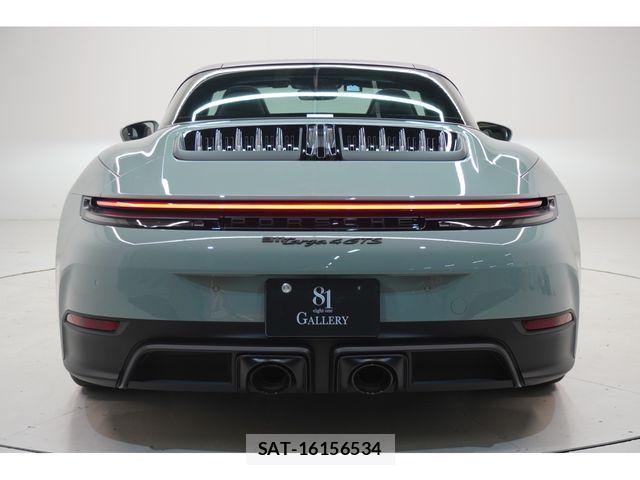 Porsche 911 2026-06 8316381-5