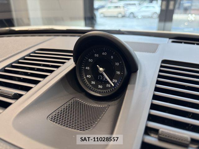 Porsche 911 2020-10 8316380-12