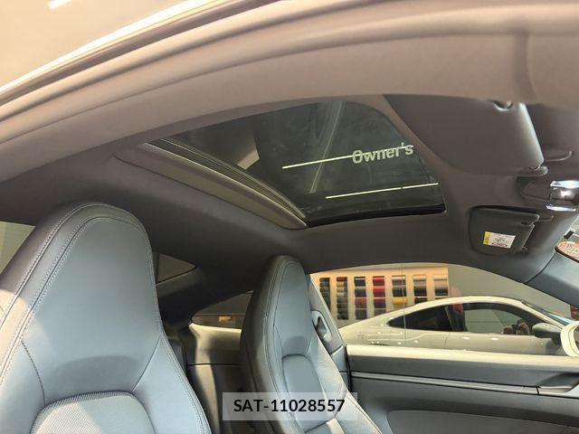 Porsche 911 2020-10 8316380-18