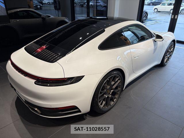 Porsche 911 2020-10 8316380-2