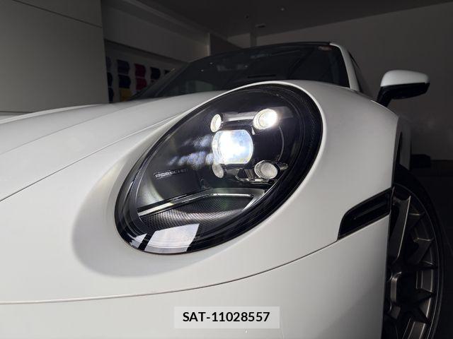 Porsche 911 2020-10 8316380-4