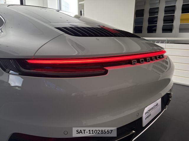 Porsche 911 2020-10 8316380-5