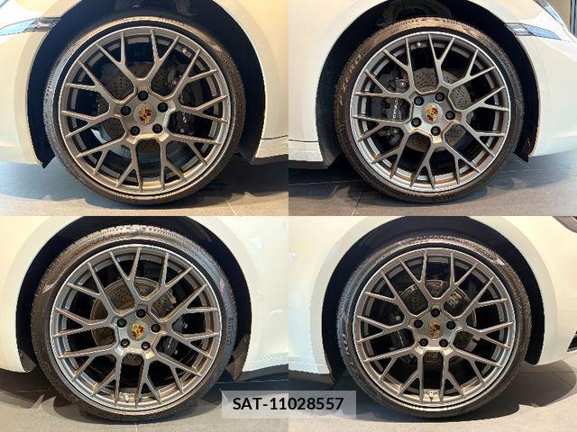 Porsche 911 2020-10 8316380-8