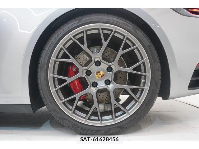 Porsche 911 2021-06 8316382-9