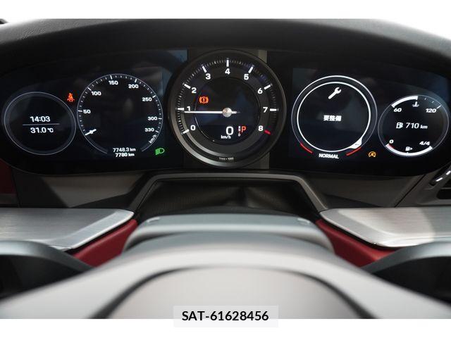 Porsche 911 2021-06 8316382-13