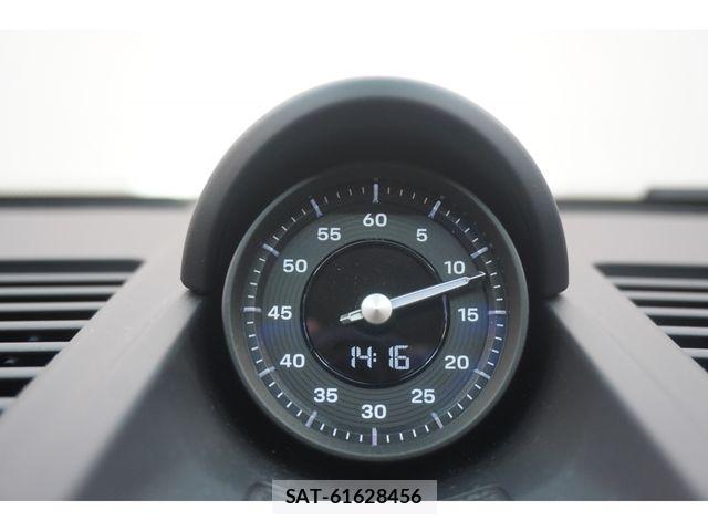 Porsche 911 2021-06 8316382-16