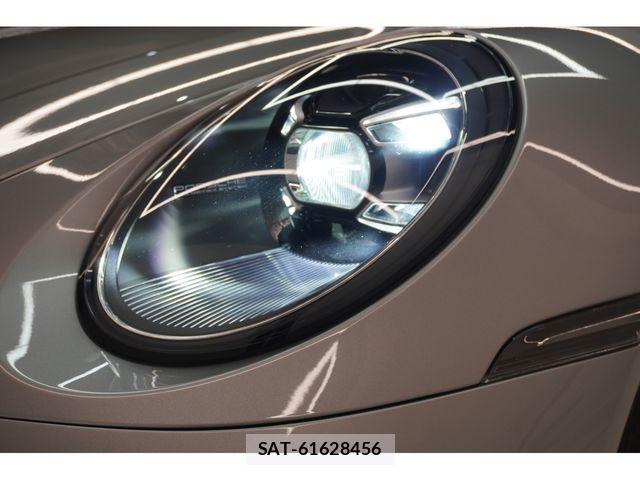 Porsche 911 2021-06 8316382-21