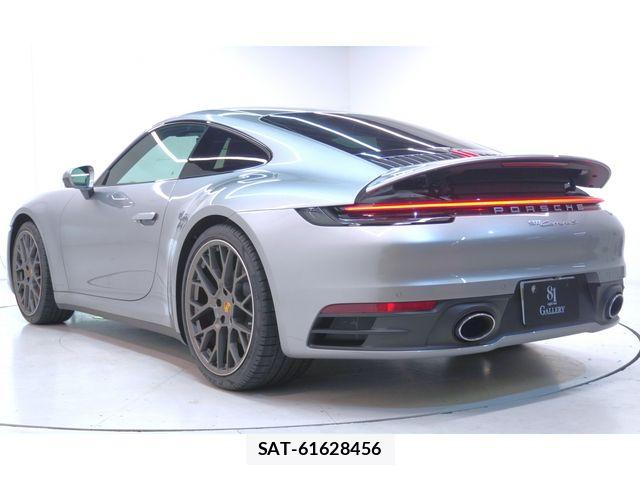 Porsche 911 2021-06 8316382-22