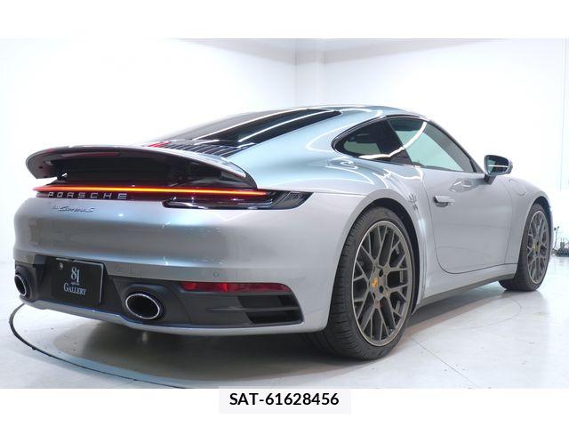 Porsche 911 2021-06 8316382-24
