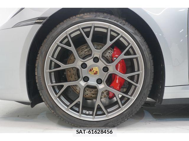 Porsche 911 2021-06 8316382-8