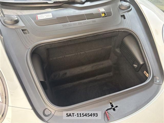 Porsche 911 2013-04 8337387-12