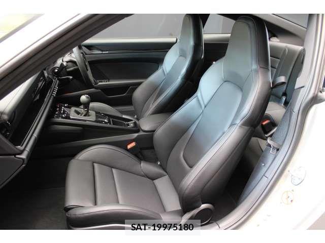 Porsche 911 2024-04 8337386-9